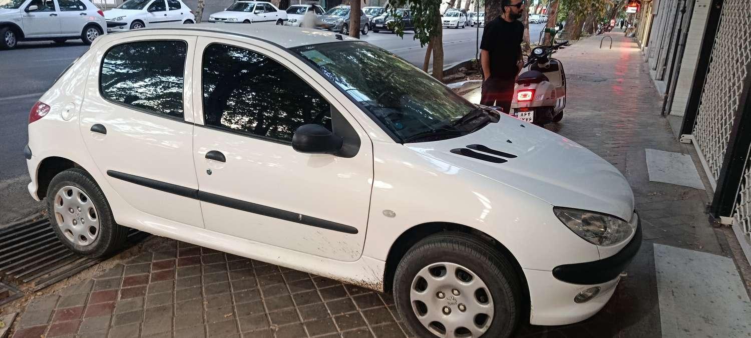 مزایده یکدستگاه خودرو سواری زانتیا به شماره انتظامی 637 ل 21 ایران 82 مدل 1386