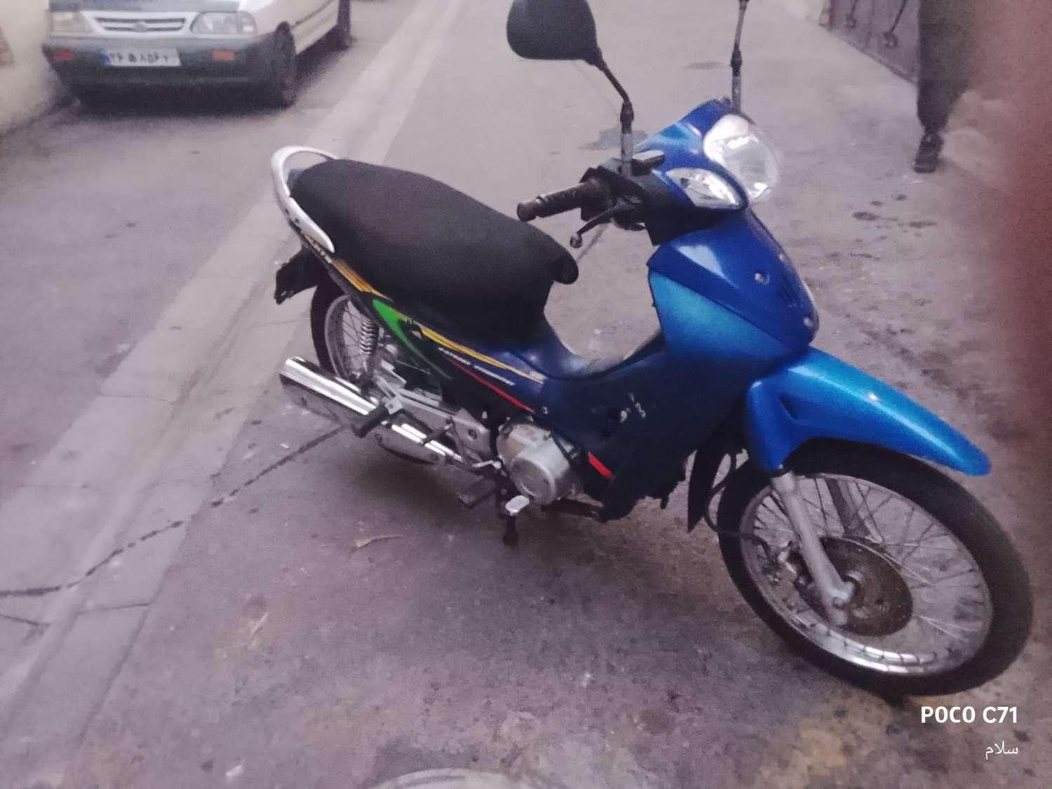 موتورسیکلت 125 سی سی به شماره انتظامی688- 77859