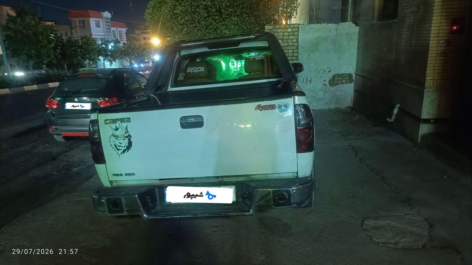 خودرو پیکاپ سبز