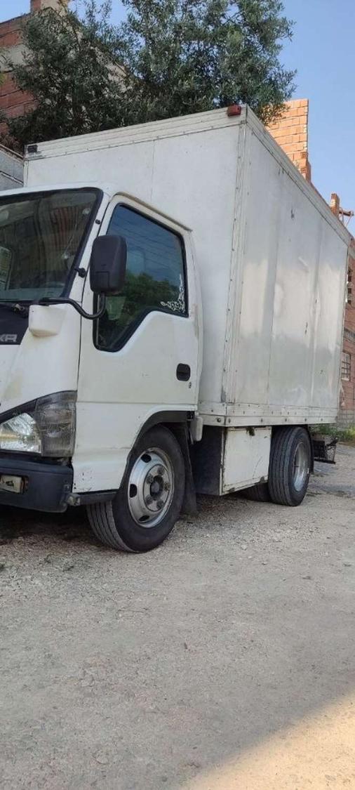 کامیون زباله کش ایسوزو