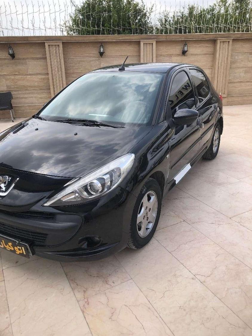 یک دستگاه خودرو سوارکاری سیستم چانگ یونگ موسو 3200 مدل 2005