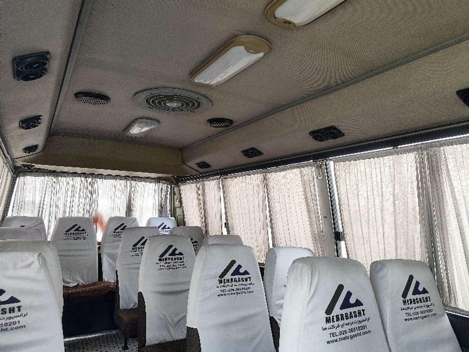 مینی بوس هیوندای کروز مدل 1386 شماره انتظامی ایران 91-217الف13(شاسی37901786906414 )