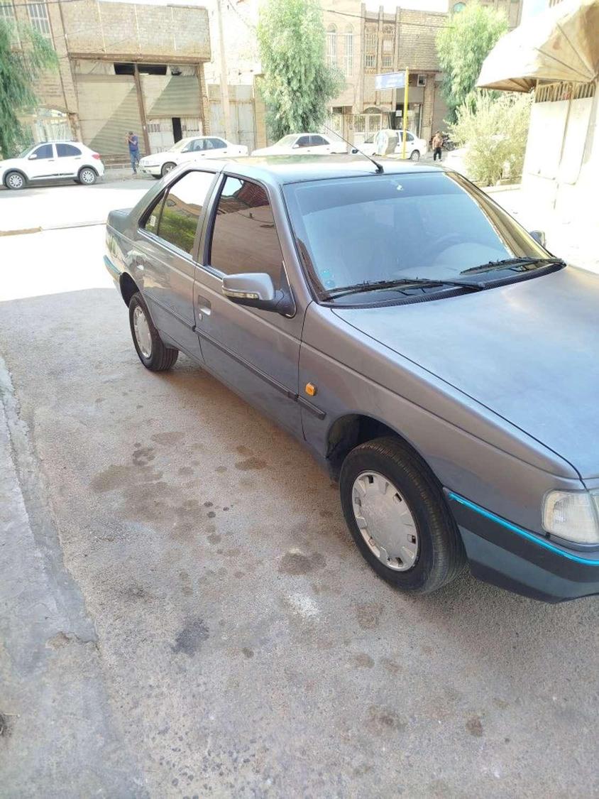 خودروی سواری پژو 405 جی ال ایکس ای به شماره پلاک 919 ب 95 مدل 1389 رنگ نقره ای متالیک