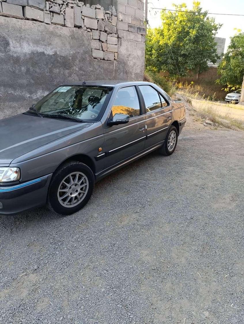 یک دستگاه پژو SLX مدل 1390