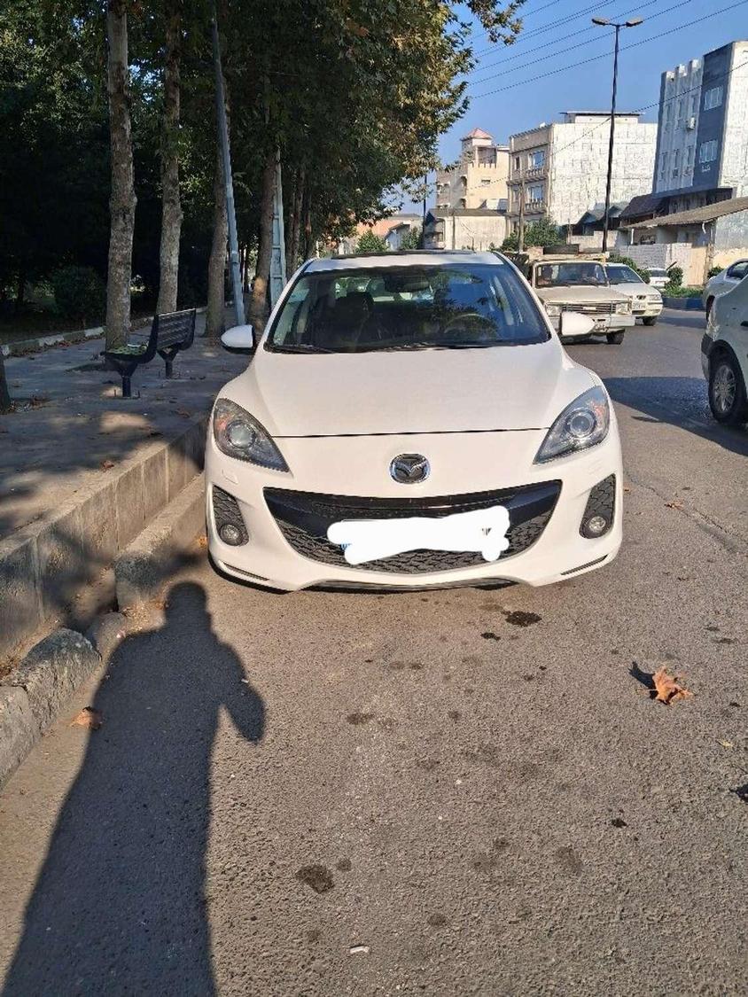 یکدستگاه وانت مزدا (قابلیت شماره گذاری نداشته و مراکز اسقاط و اوراقی مجوز شرکت در مزایده را دارند )