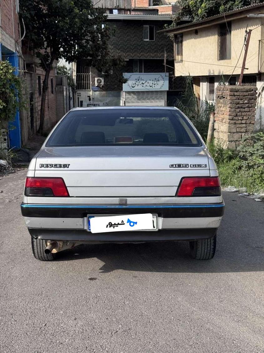 یکدستگاه وانت پژو405 شماره گذاری دارد