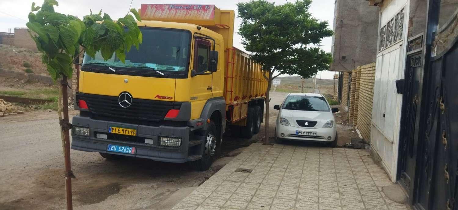کامیونت نیسان آبی